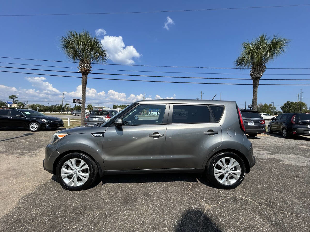 Used 2014 Kia Soul + image 8