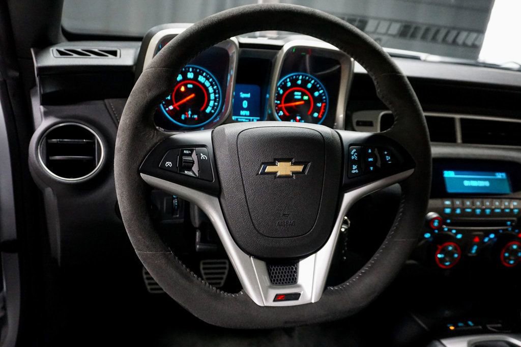 Used 2015 Chevrolet Camaro Z/28 image 21
