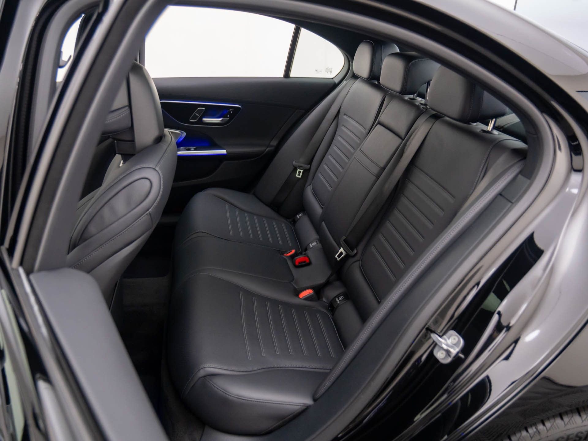 New 2026 Mercedes-Benz C 300 4MATIC Sedan image 18