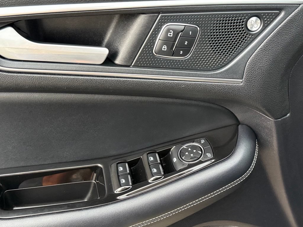 Used 2019 Ford Edge ST w/ Equipment Group 401A AWD/4WD image 16