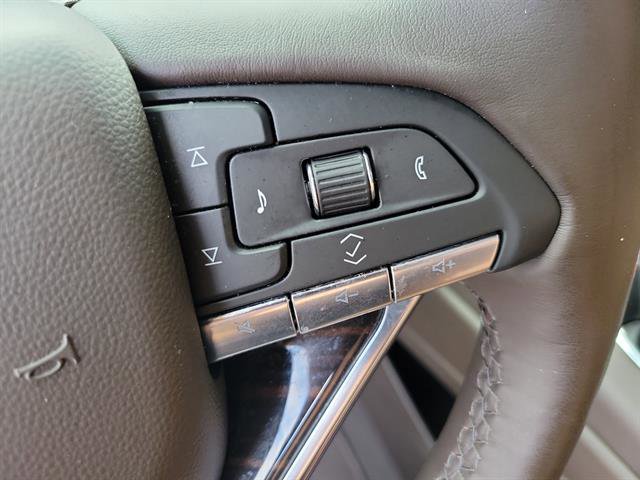 Certified 2023 Cadillac Escalade ESV Premium Luxury image 66