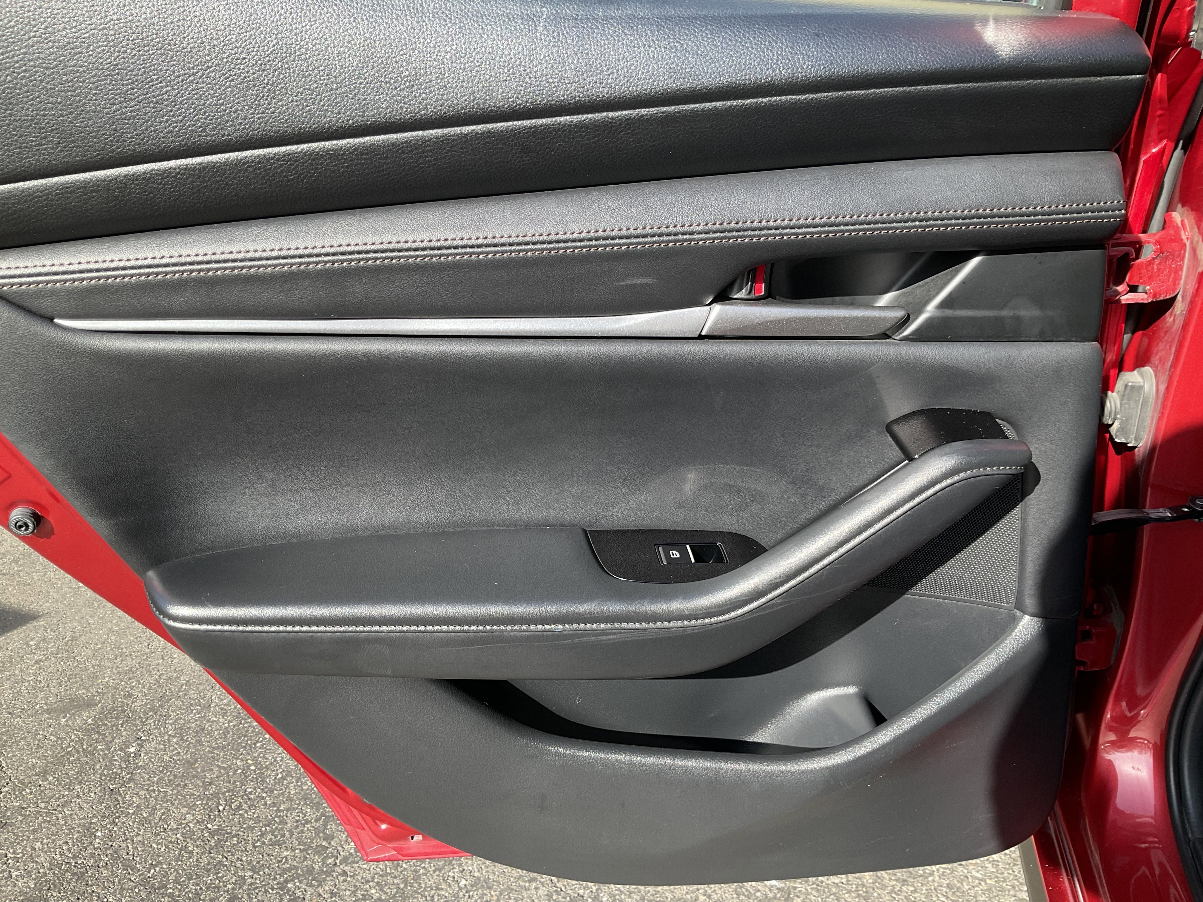 Used 2024 MAZDA MAZDA3 s FWD image 32