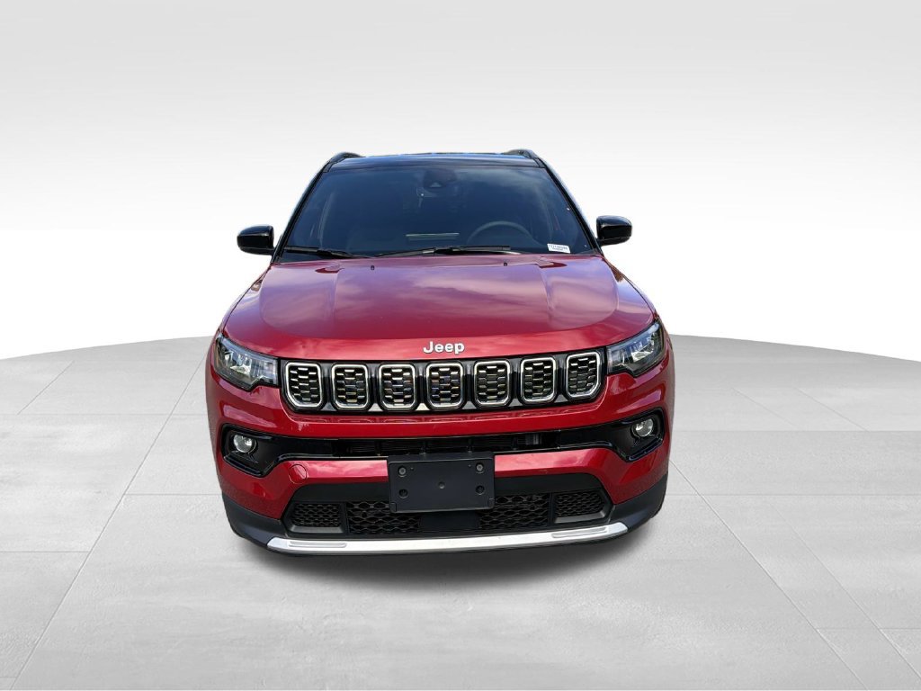 Used 2025 Jeep Compass Limited AWD/4WD image 8