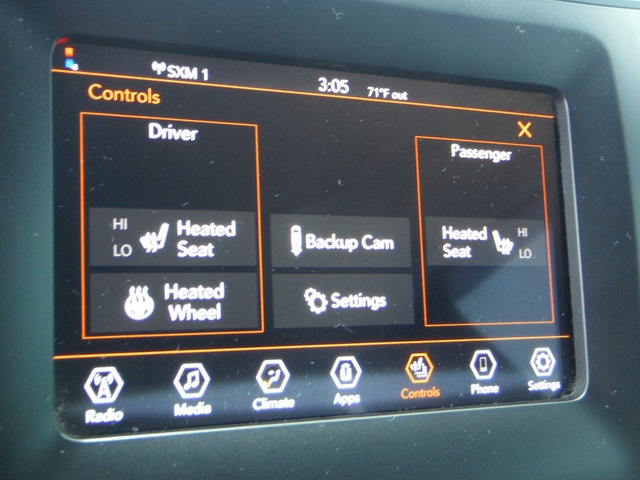 Used 2019 Jeep Cherokee Latitude Plus w/ Cold Weather Group AWD/4WD image 27