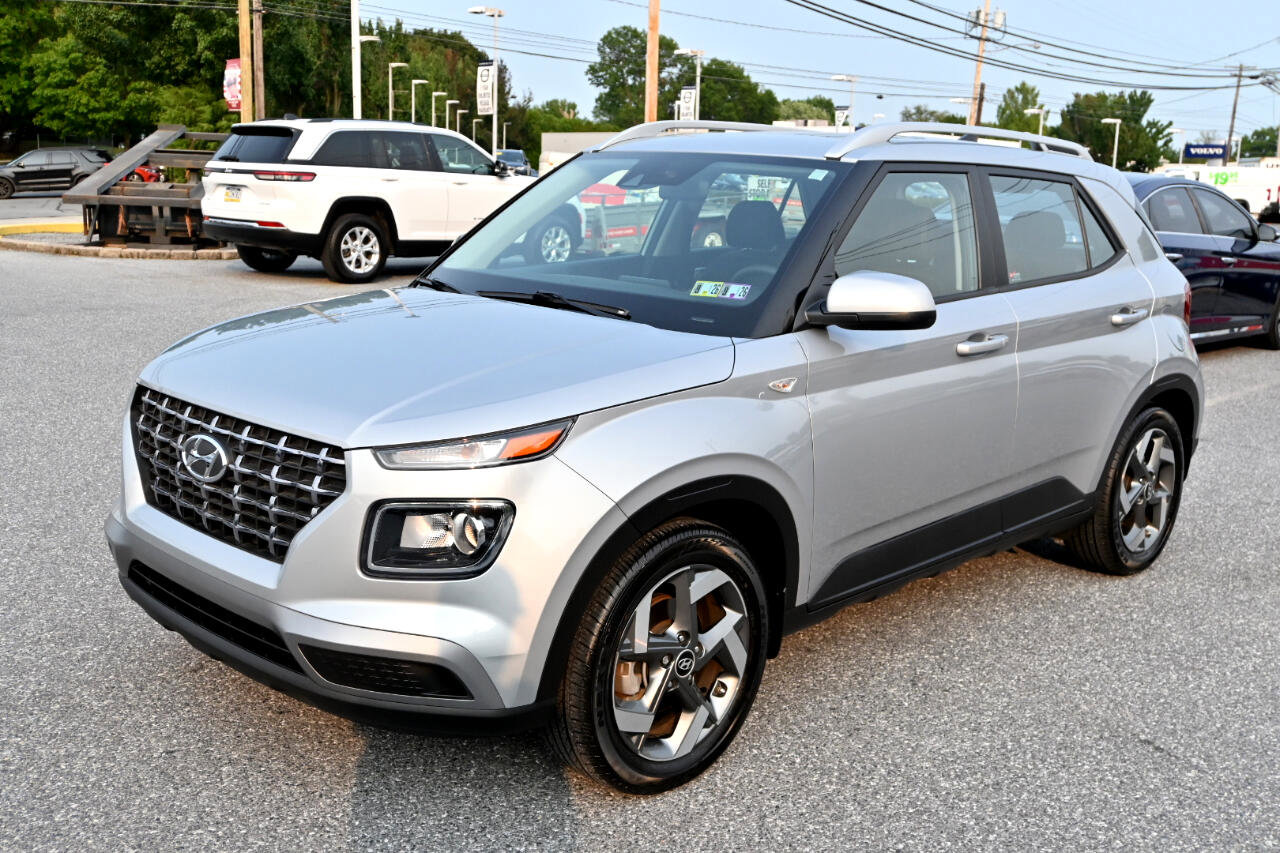 Used 2022 Hyundai Venue SEL image 7