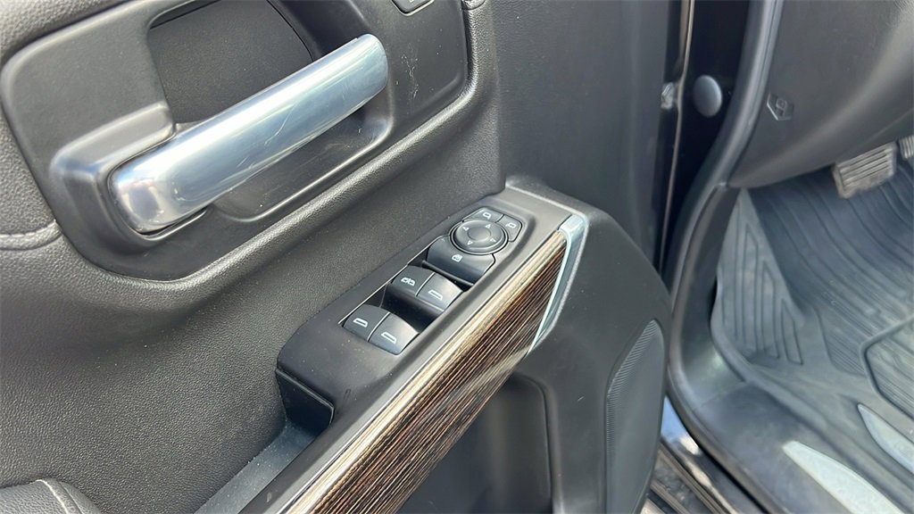 Used 2020 GMC Sierra 1500 SLE w/ SLE Value Package image 11