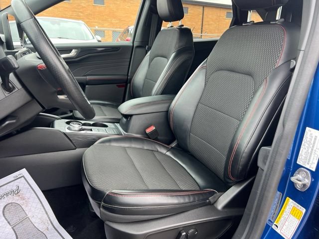 Certified 2023 Ford Escape ST-Line Select w/ Class II Trailer Tow Package AWD/4WD image 18
