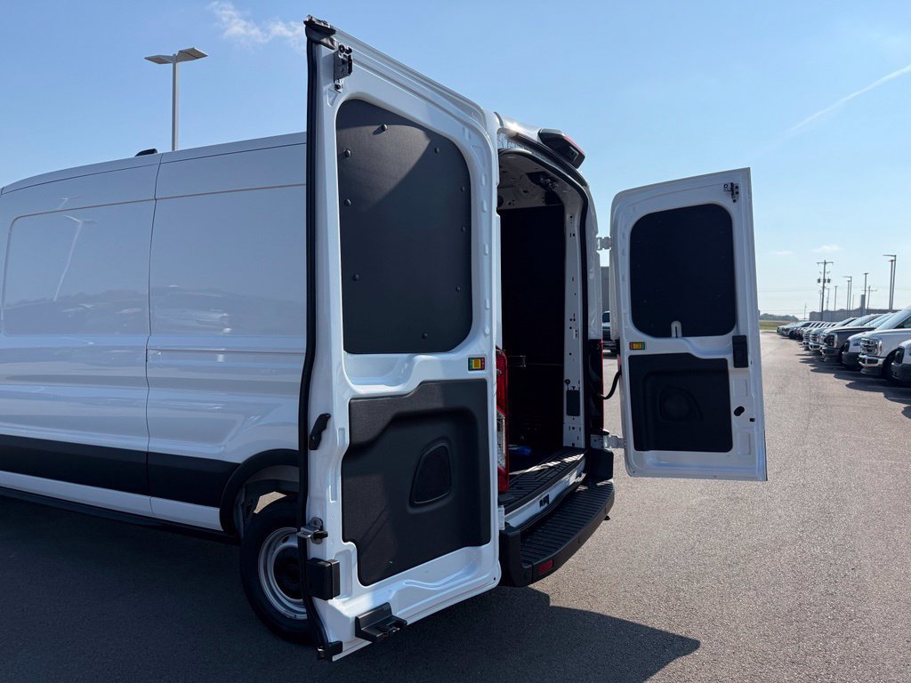 New 2027 Ford Transit 250 148 Medium Roof w/ Load Area Protection Package RWD image 31