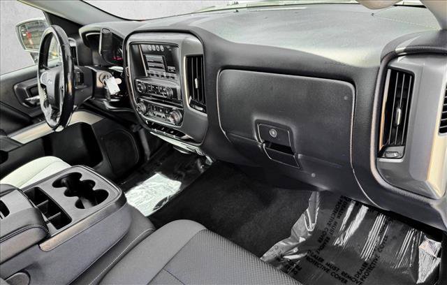 Used 2018 Chevrolet Silverado 1500 LT AWD/4WD image 19