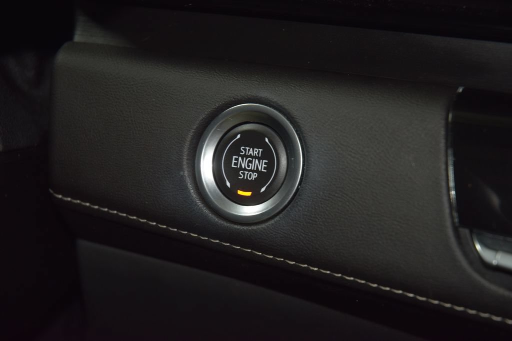 Used 2023 Cadillac Escalade Sport w/ LPO, ONYX Package AWD/4WD image 38