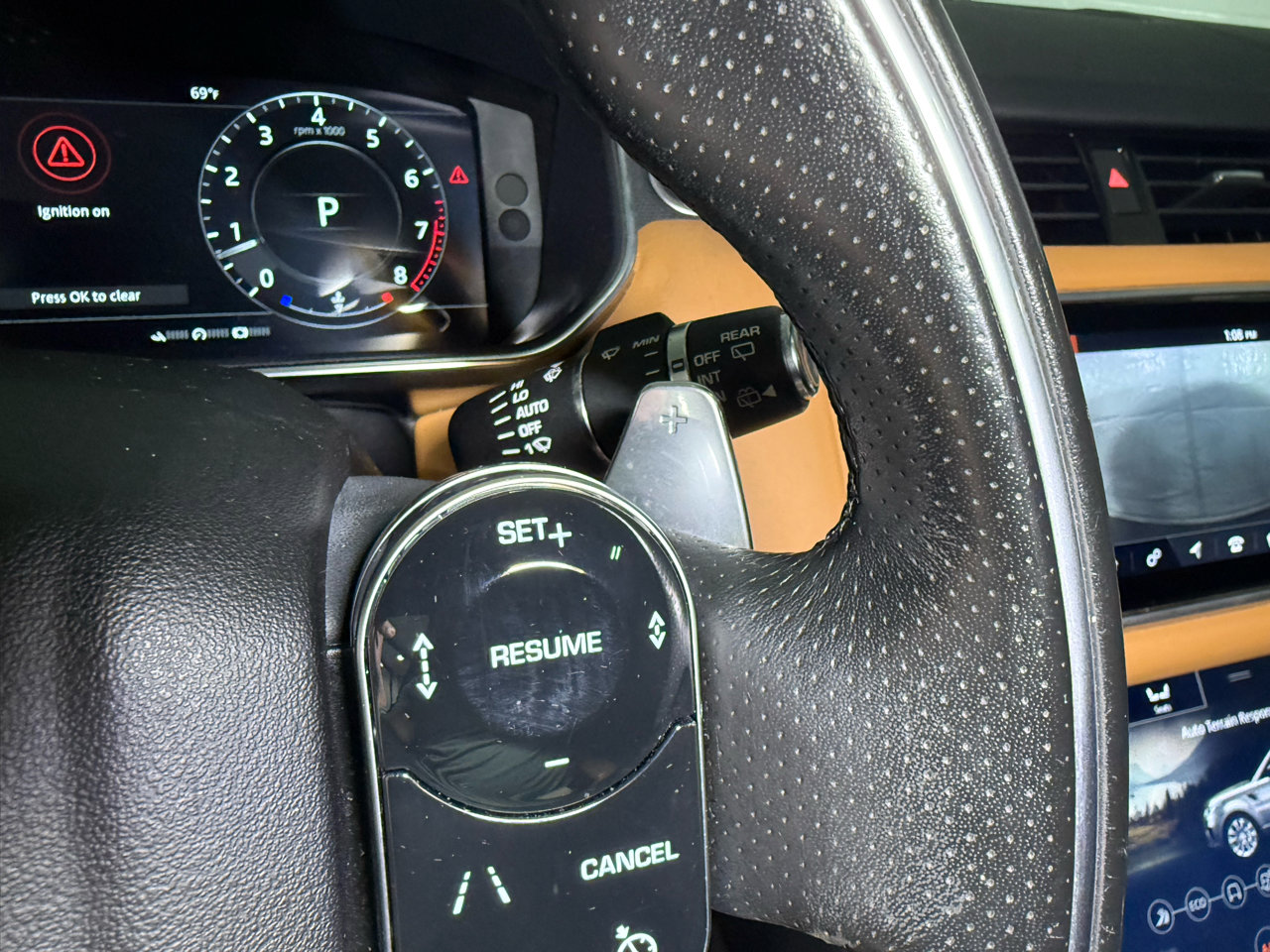 Used 2018 Land Rover Range Rover Sport Supercharged image 18