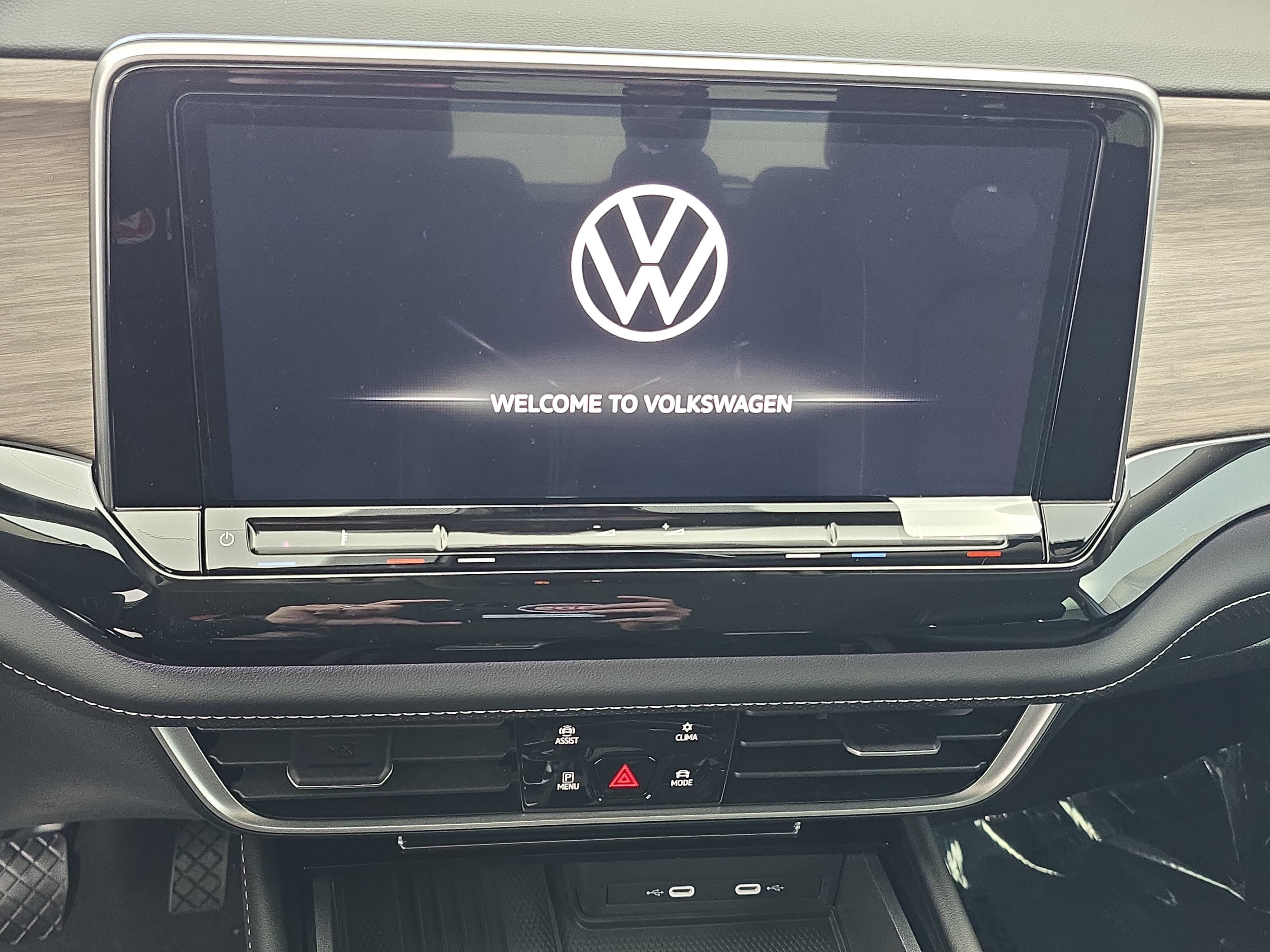 New 2026 Volkswagen Atlas SEL AWD/4WD image 21