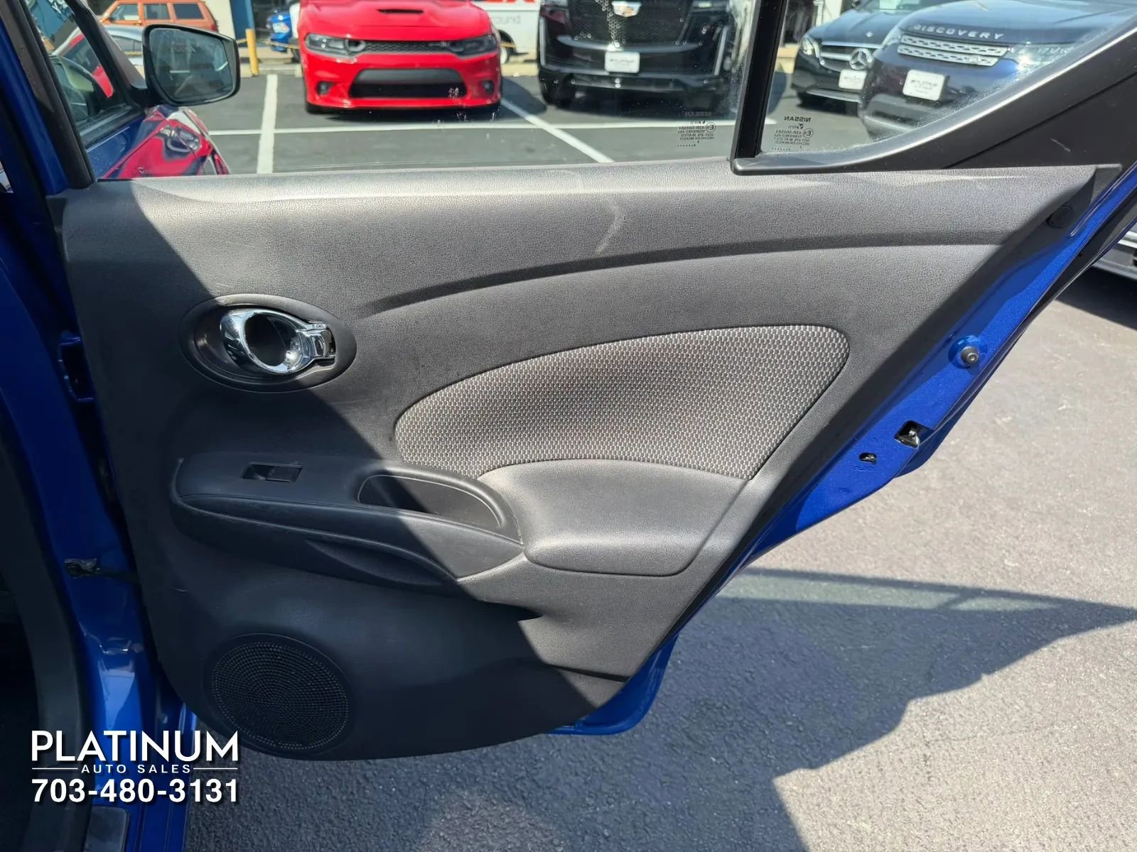 Used 2015 Nissan Versa SV FWD image 18