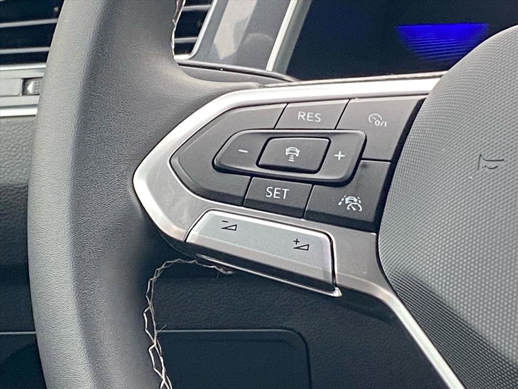 Certified 2023 Volkswagen Tiguan SE R-Line AWD/4WD image 8