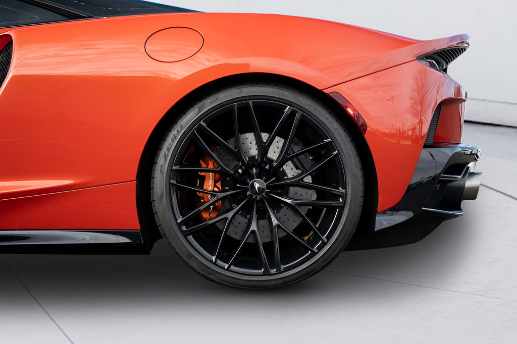 Used 2023 McLaren GT RWD image 33