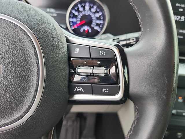 Used 2024 Kia Carnival LX FWD image 21