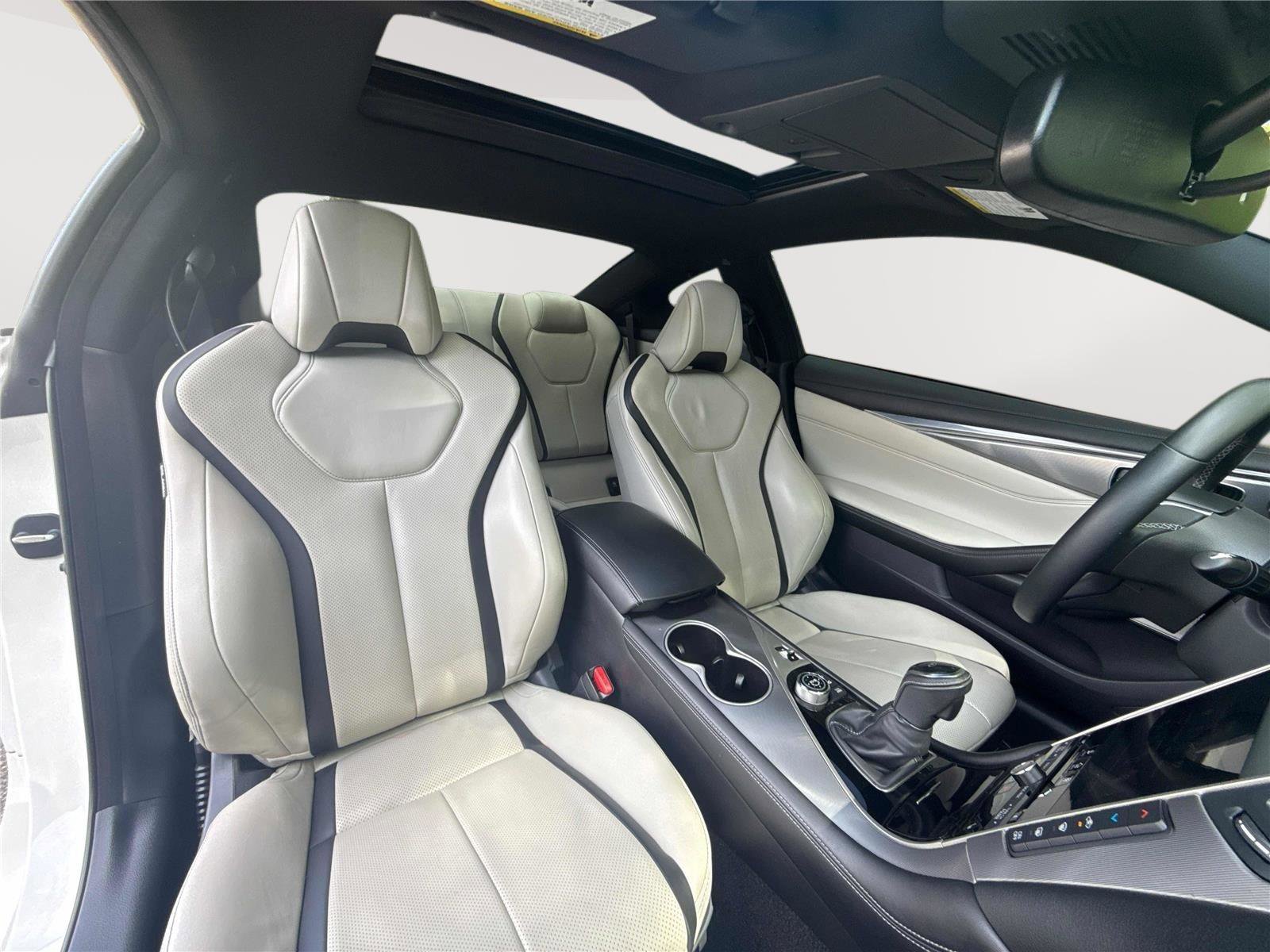 Used 2022 INFINITI Q60 3.0t Luxe w/ Essential Package image 28