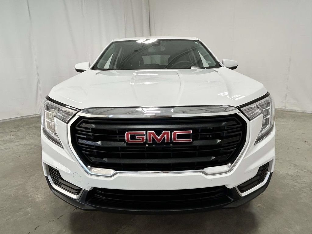 Used 2024 GMC Terrain SLE AWD/4WD image 6