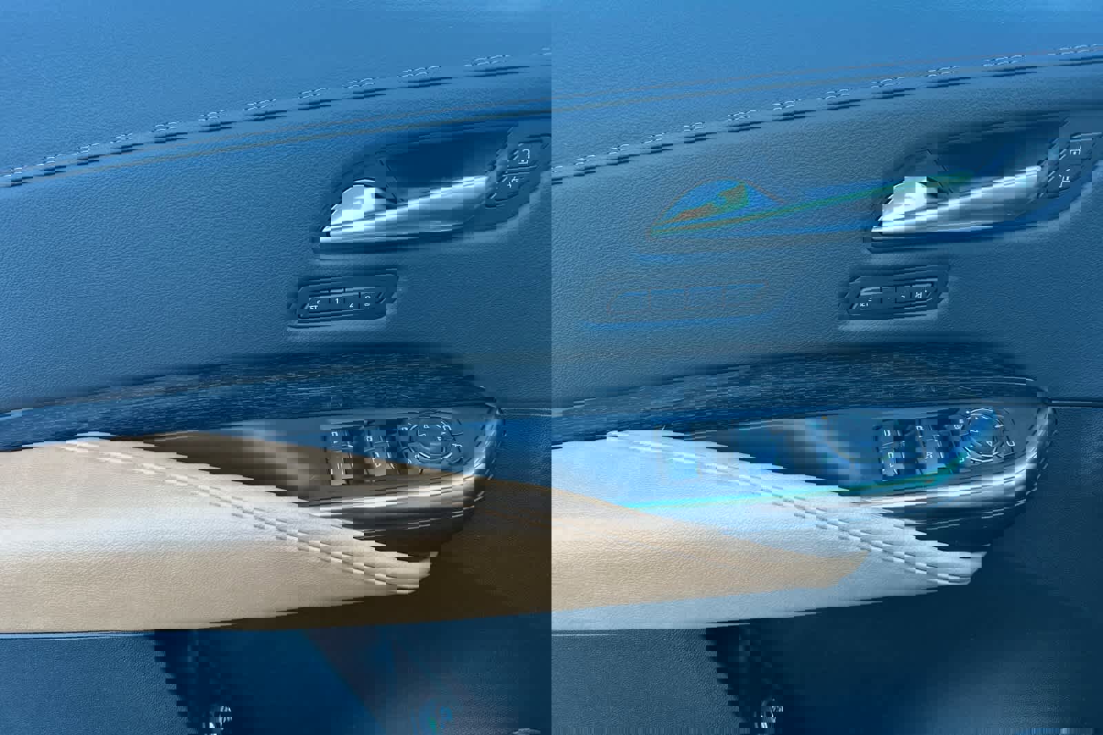 Used 2024 Cadillac XT4 Sport image 12