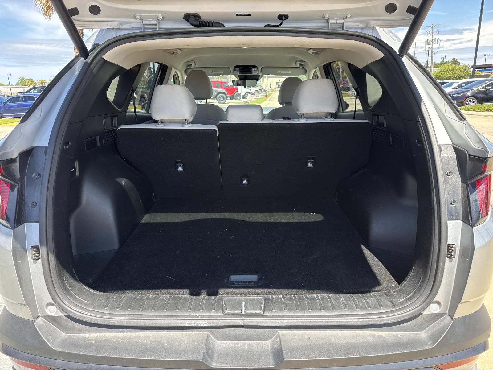 Used 2025 Hyundai Tucson SEL FWD image 8