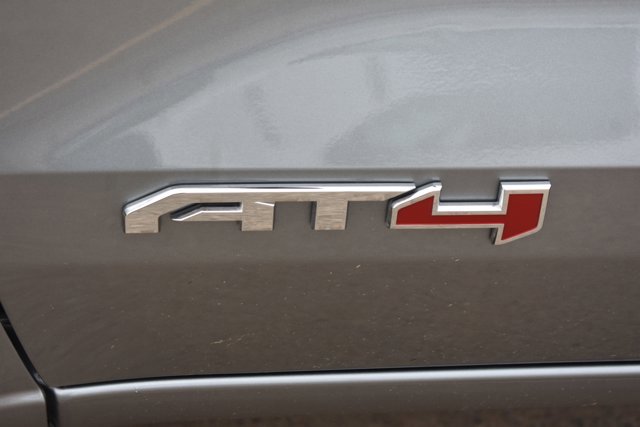 Used 2025 GMC Canyon AT4 image 11