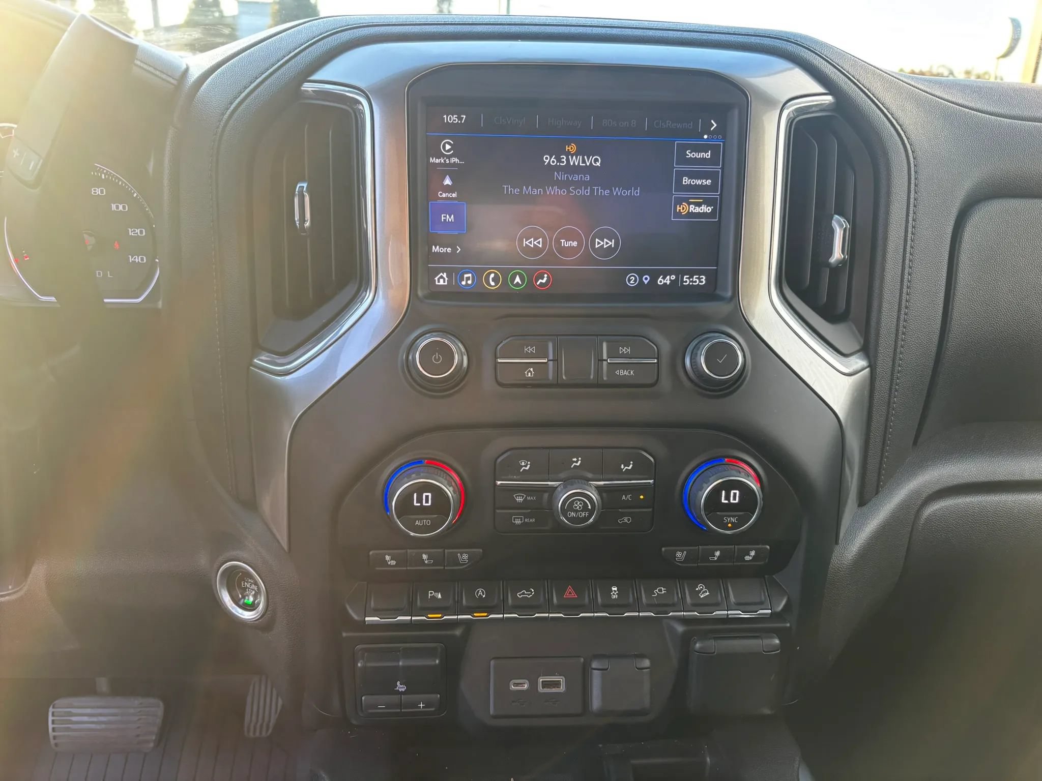 Used 2021 Chevrolet Silverado 1500 LTZ AWD/4WD image 28