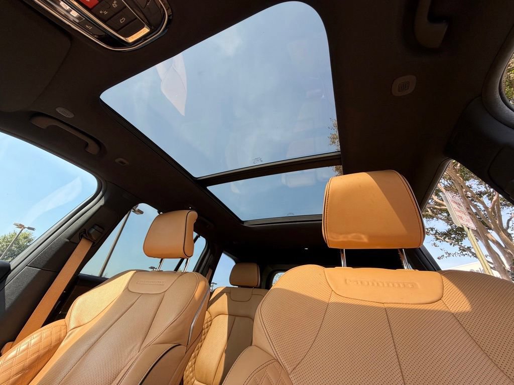 Used 2023 Jeep Grand Cherokee Summit w/ Luxury Tech Group V AWD/4WD image 35