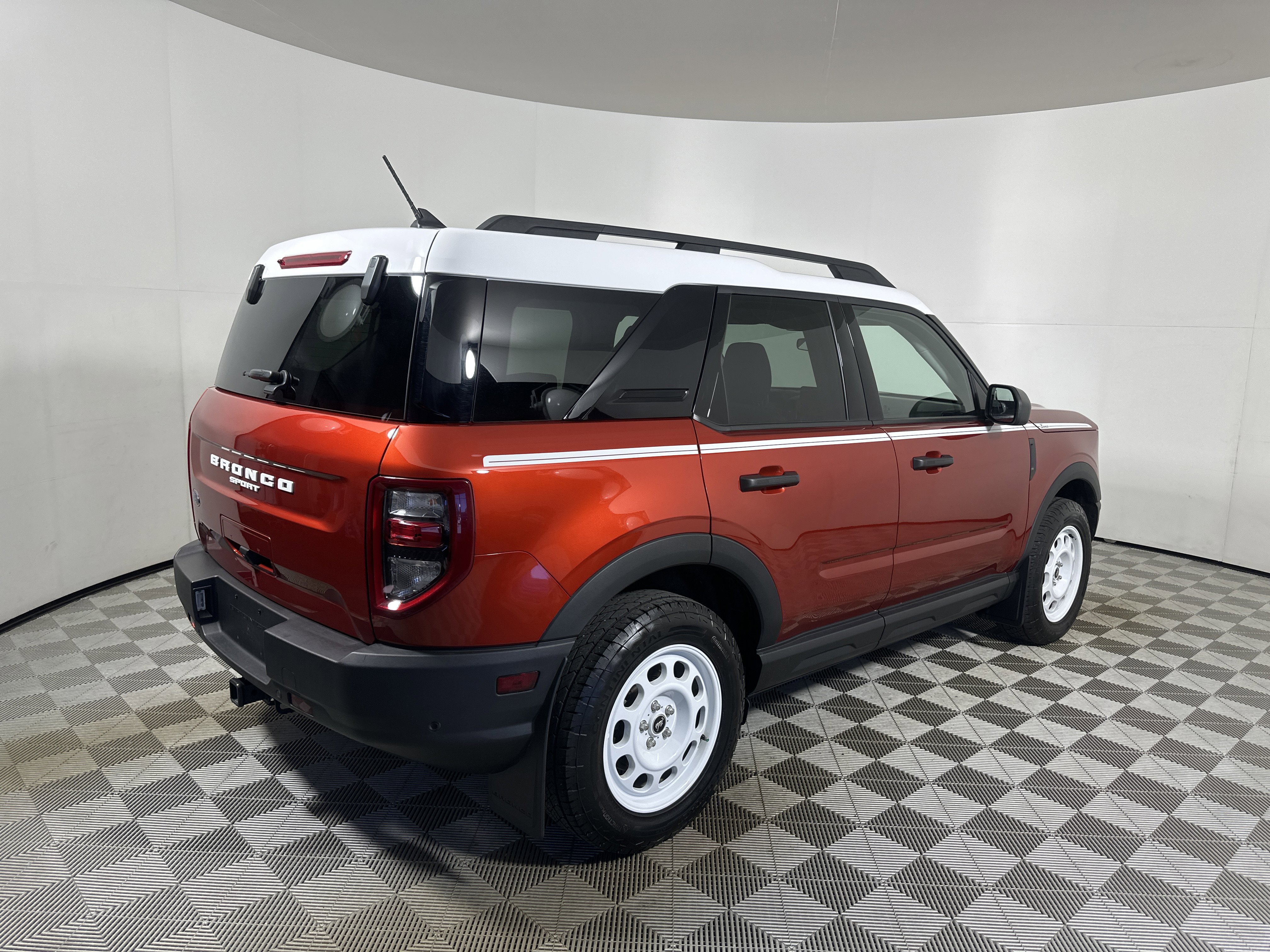 Certified 2023 Ford Bronco Sport Heritage w/ Heritage Convenience Package AWD/4WD image 7