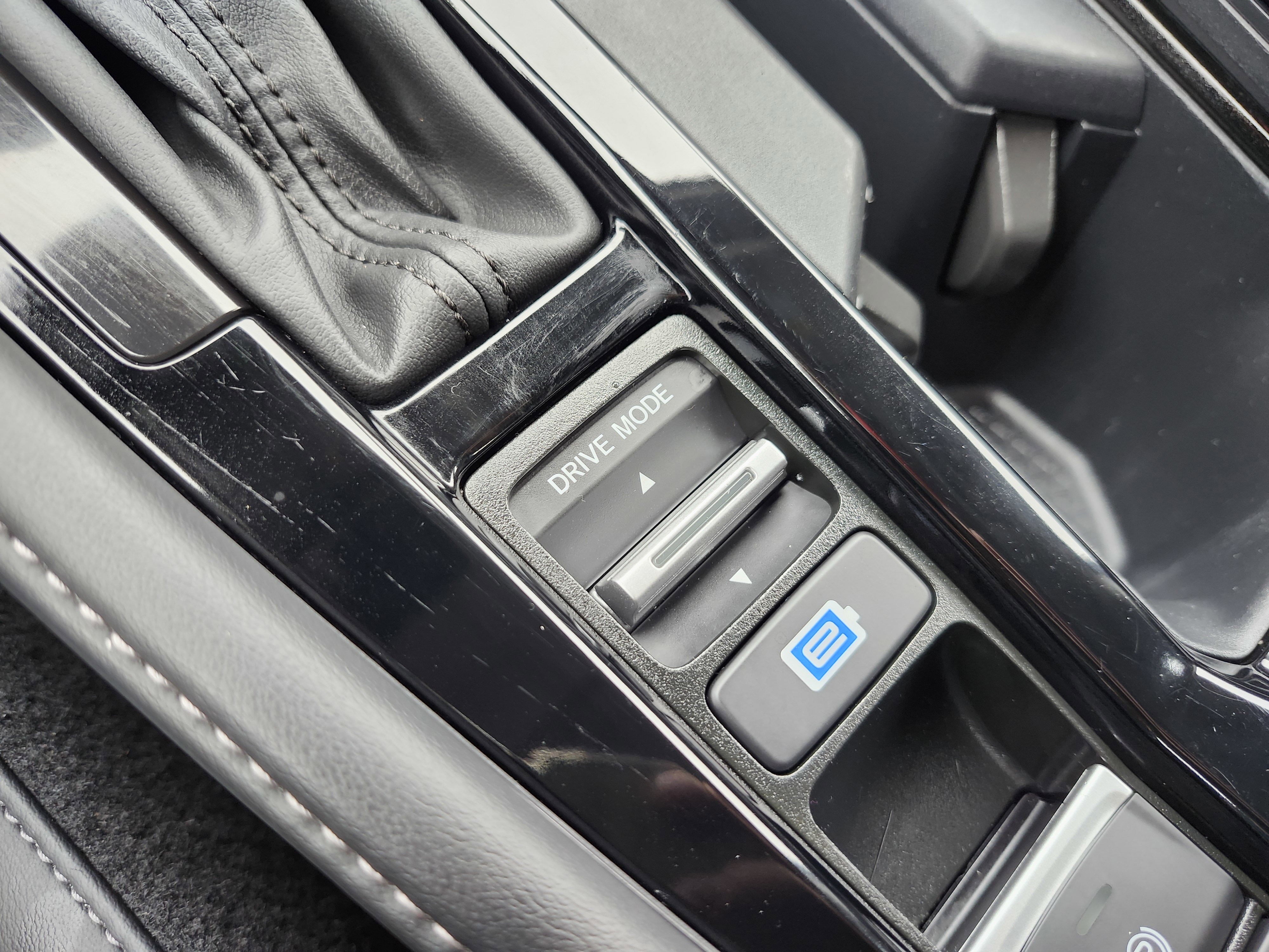 Used 2023 Honda Accord Touring image 11