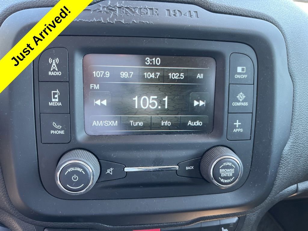 Used 2016 Jeep Renegade Latitude w/ Cold Weather Group FWD image 13