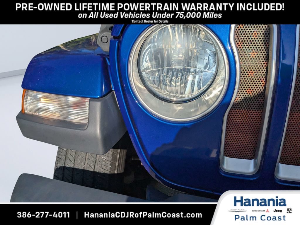 Used 2018 Jeep Wrangler Unlimited Sahara w/ Uconnect 4C Nav & Sound Group AWD/4WD image 9