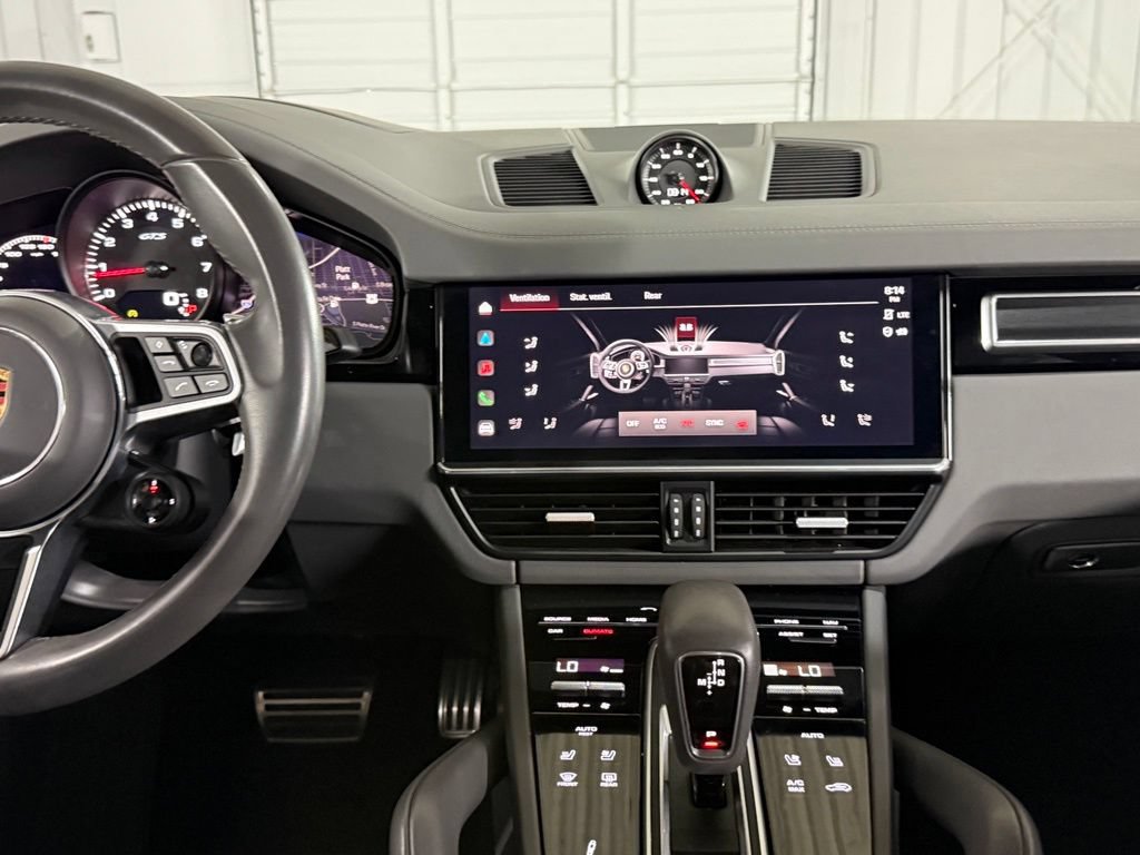 Used 2022 Porsche Cayenne GTS AWD/4WD image 56