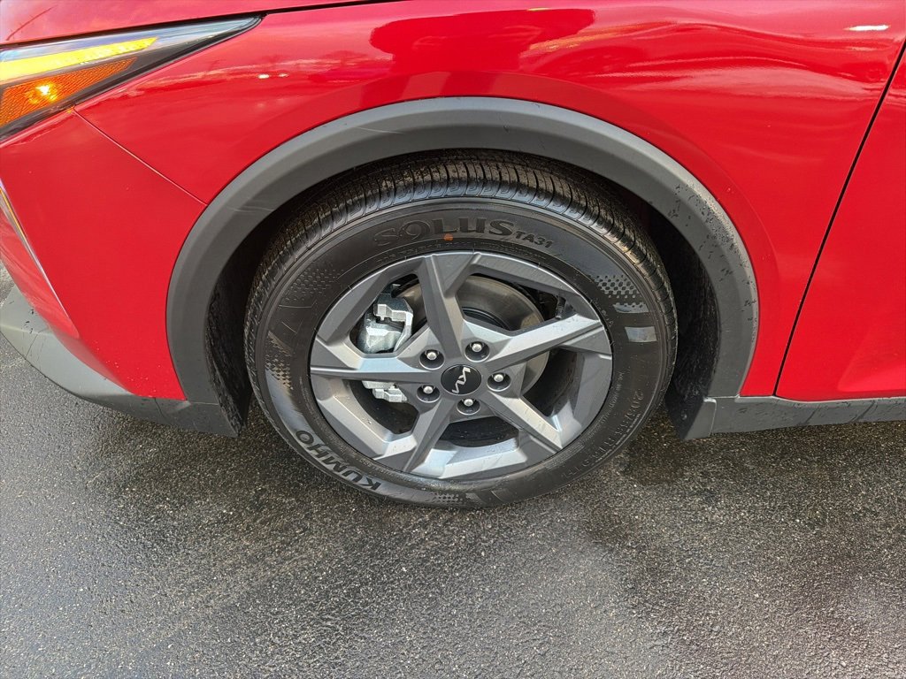 New 2025 Kia K4 LXS image 13