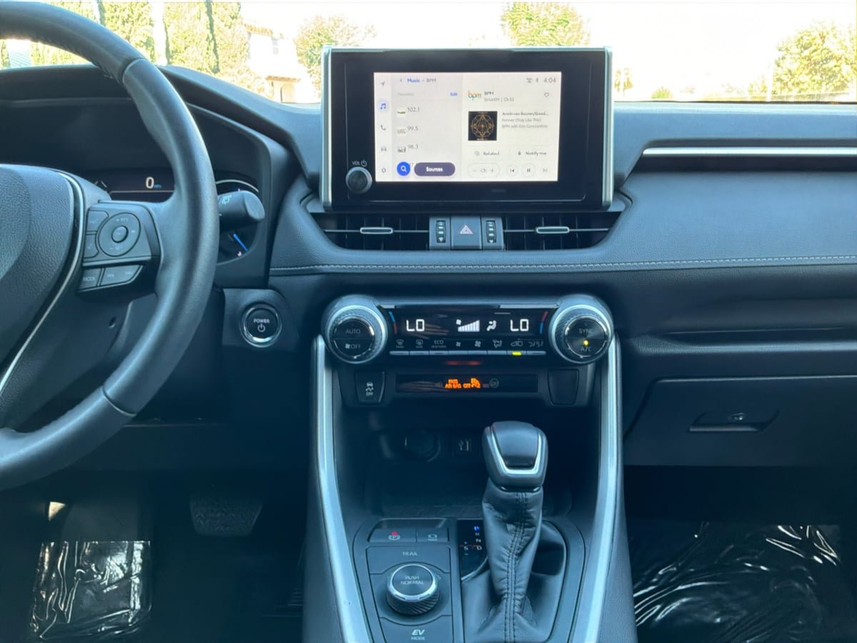 Used 2023 Toyota RAV4 XLE Premium AWD/4WD image 15