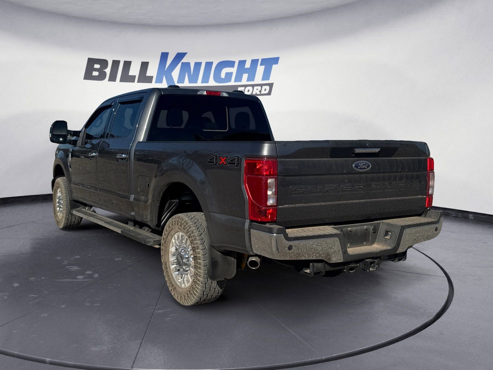 Used 2022 Ford F250 XLT w/ XLT Premium Package image 3