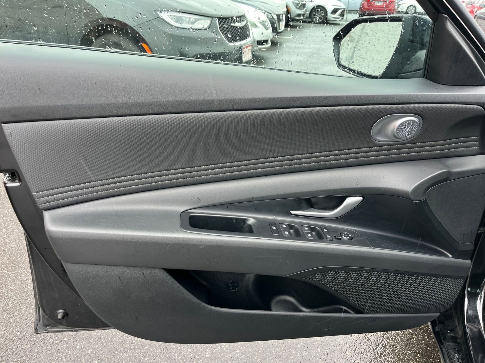 Used 2025 Hyundai Elantra SEL image 18