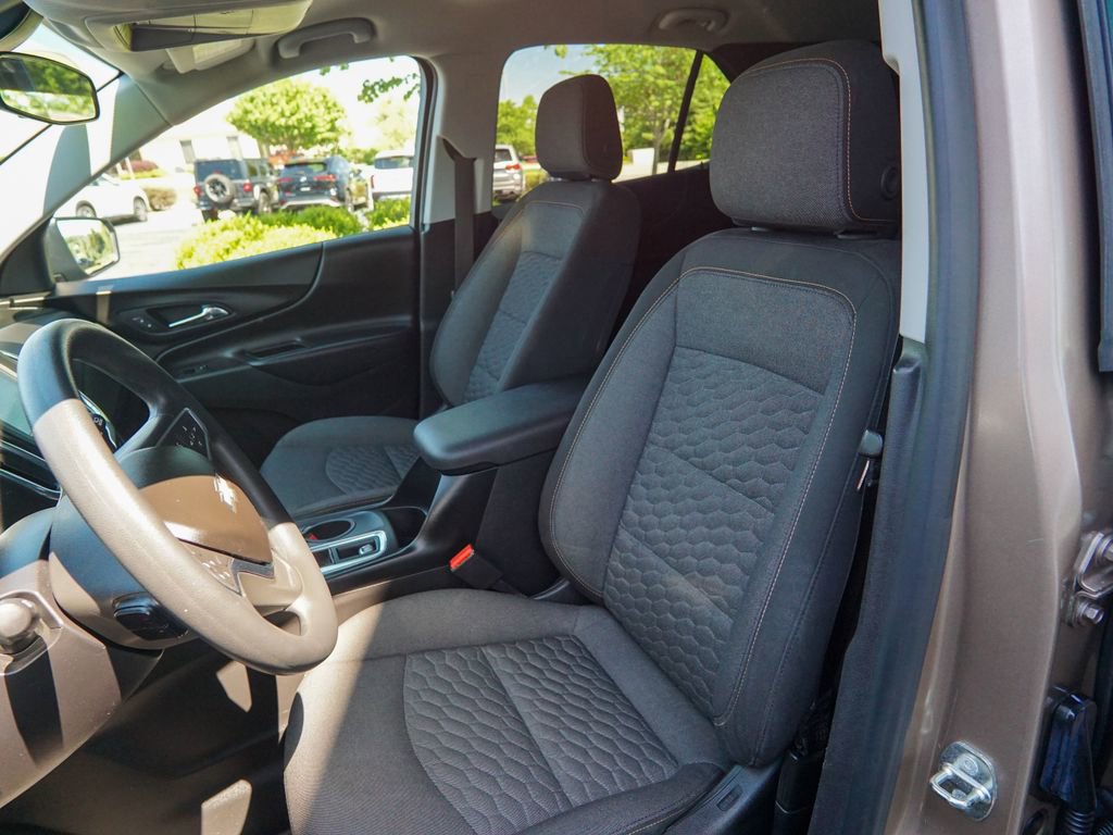 Used 2018 Chevrolet Equinox LT FWD image 18