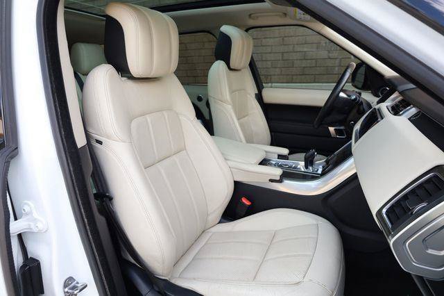 Used 2018 Land Rover Range Rover Sport HSE AWD/4WD image 33