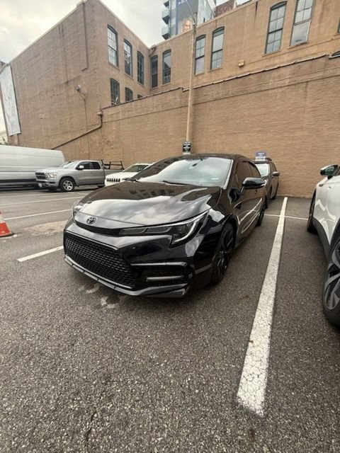 Used 2020 Toyota Corolla SE FWD image 2