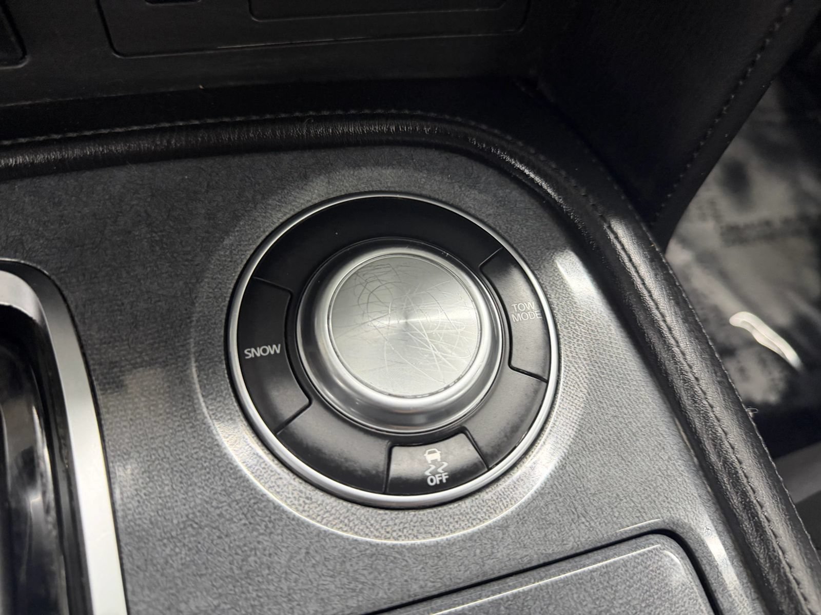 Used 2021 Nissan Armada SV RWD image 33