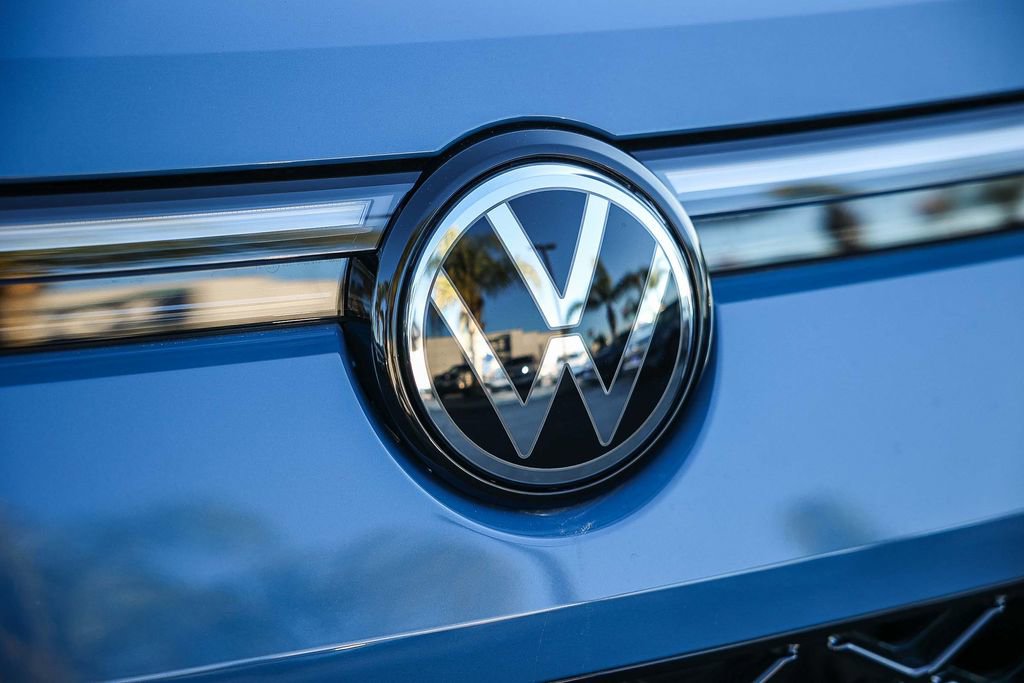 New 2026 Volkswagen Tiguan SEL R-Line image 17