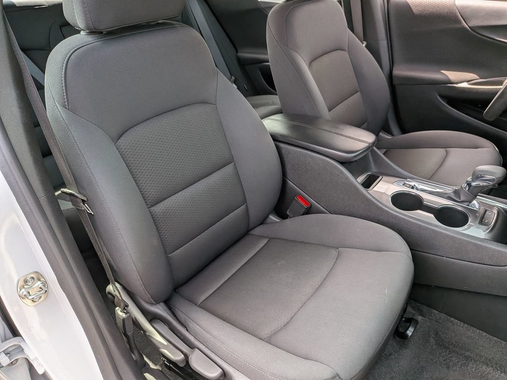Used 2025 Chevrolet Malibu LT FWD image 32