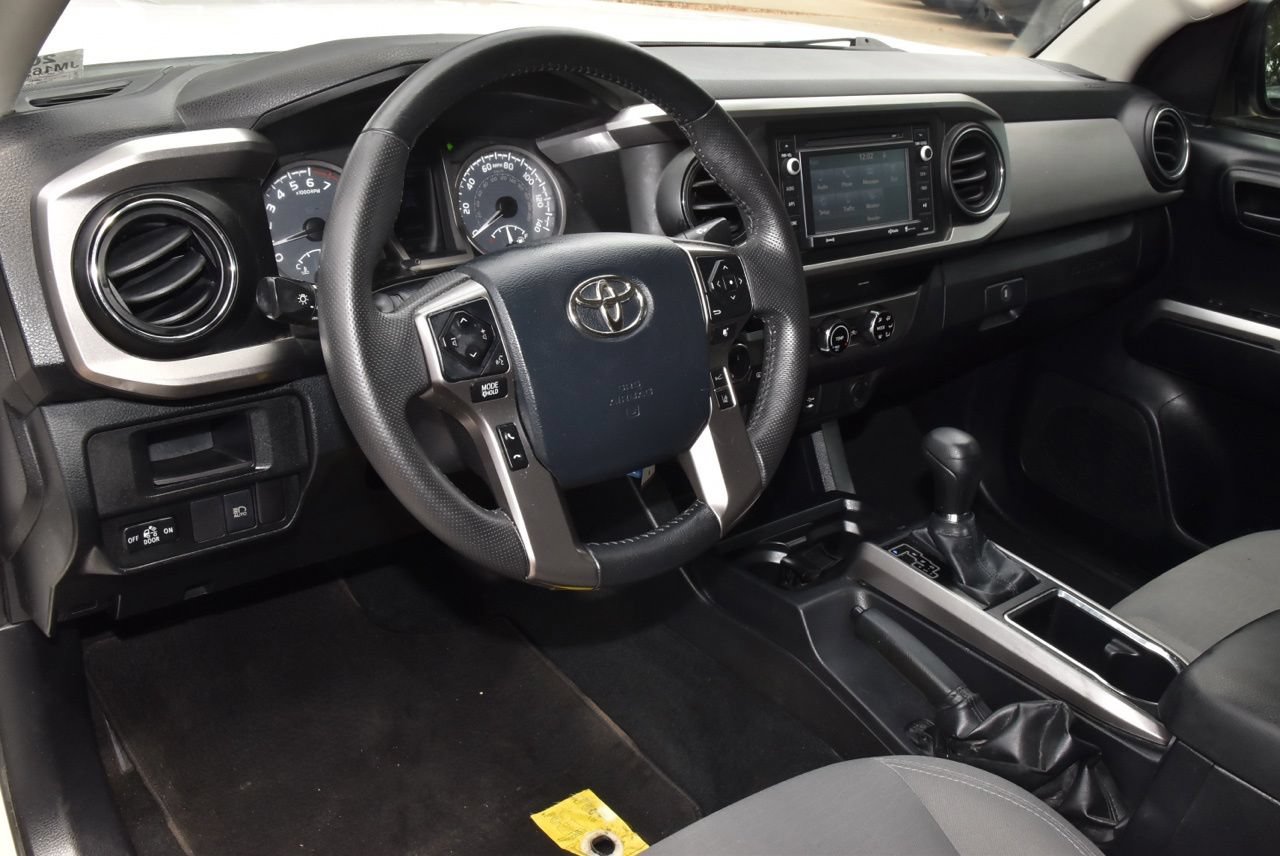 Used 2018 Toyota Tacoma SR5 AWD/4WD image 31