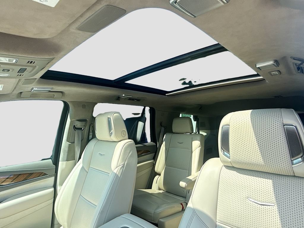 Used 2021 Cadillac Escalade Sport Platinum AWD/4WD image 23