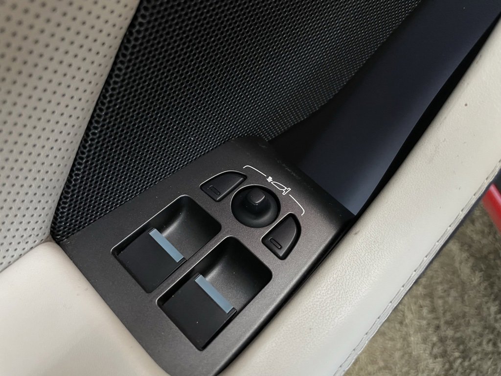 Used 2021 Jaguar F-TYPE P300 image 31