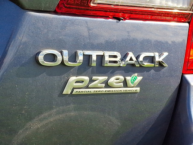 Used 2017 Subaru Outback 2.5i Premium image 10