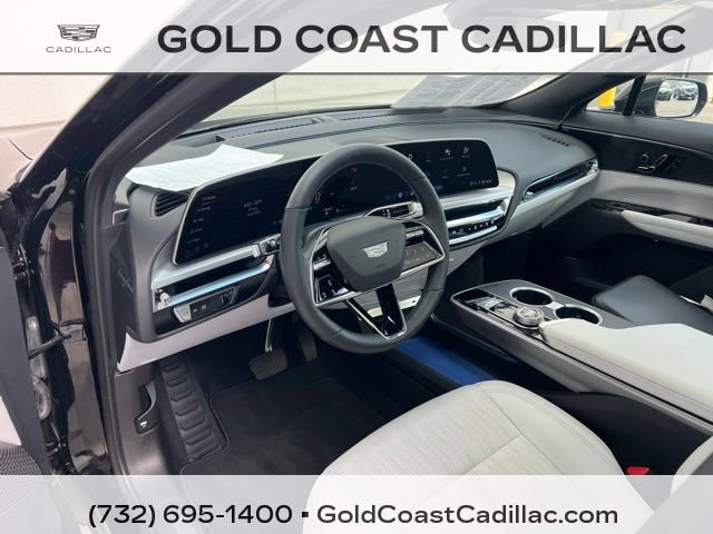 Certified 2024 Cadillac Lyriq Luxury AWD/4WD image 17