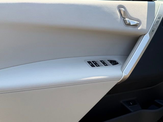 Used 2026 BMW iX xDrive45 w/ Premium Package image 18