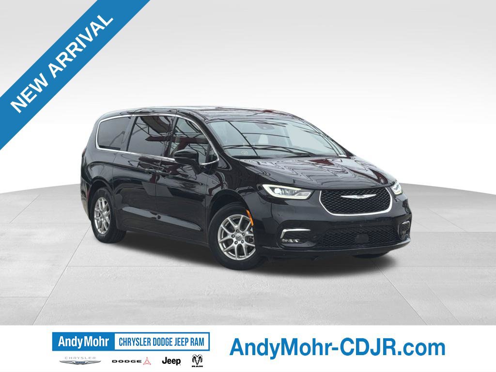 Used 2024 Chrysler Pacifica Touring-L FWD 360° Tour