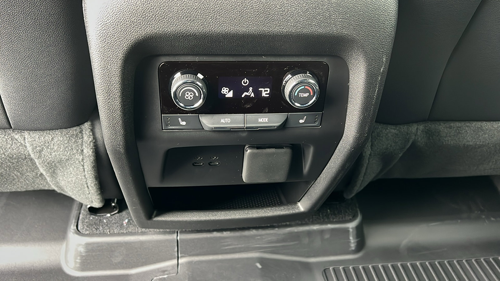 New 2026 Chevrolet Traverse RS w/ LPO, Floor Liner Package image 18